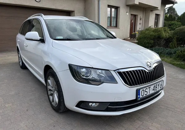 tuszyn Skoda Superb cena 37900 przebieg: 258000, rok produkcji 2015 z Tuszyn